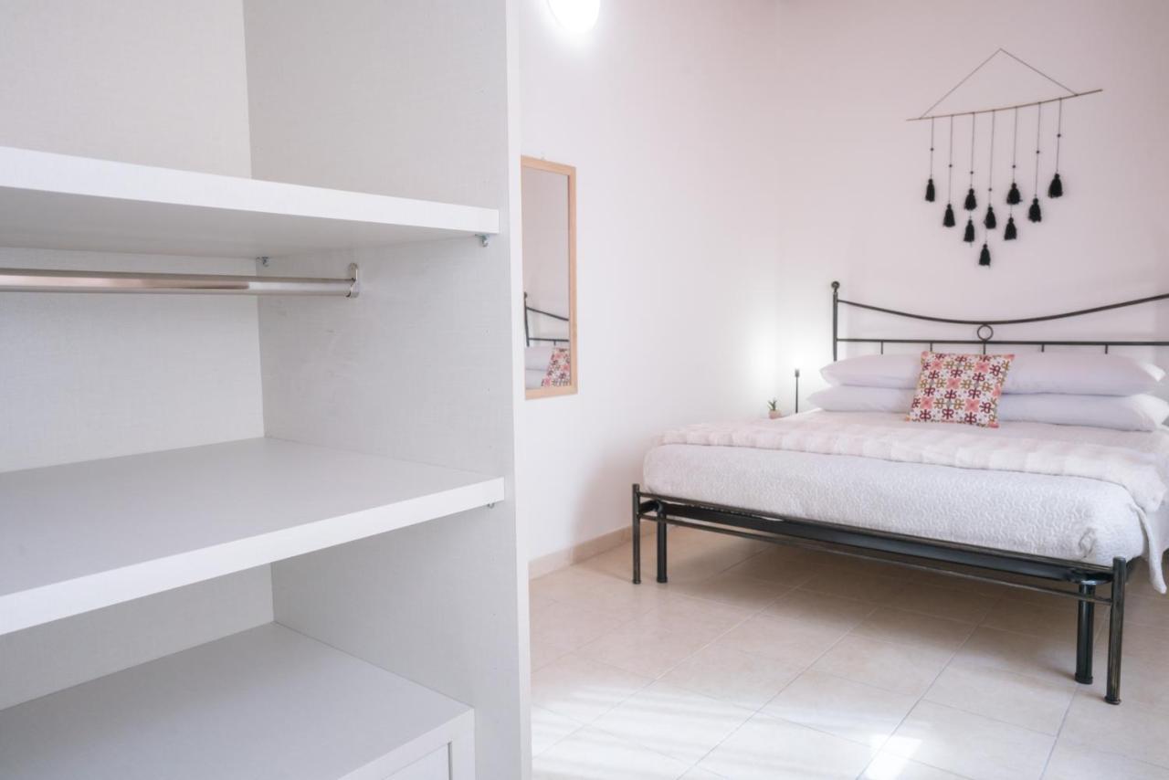 Yenne Rooms Wifi-Ac Cagliari Buitenkant foto